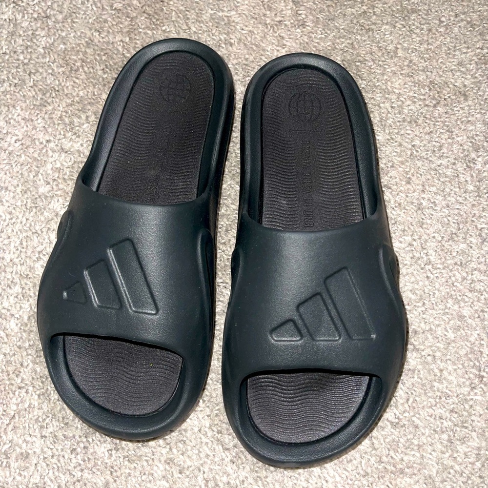 SOLD❗️Adidas adicane slides - Picture 2 of 5